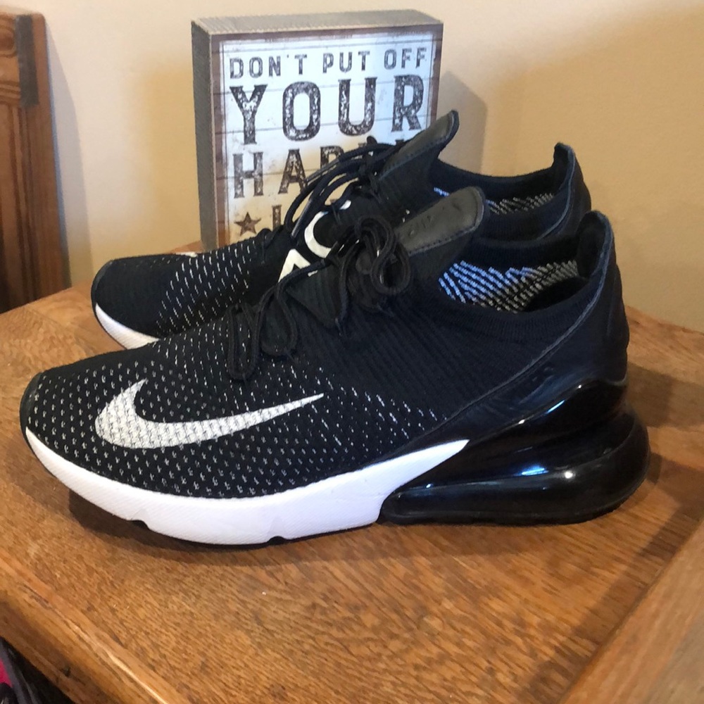 Nike Air Max 270 Flyknit Black White-sneakers 8.5
